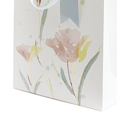 Beżowa torebka prezentowa w kwiaty 19x23x10 cm