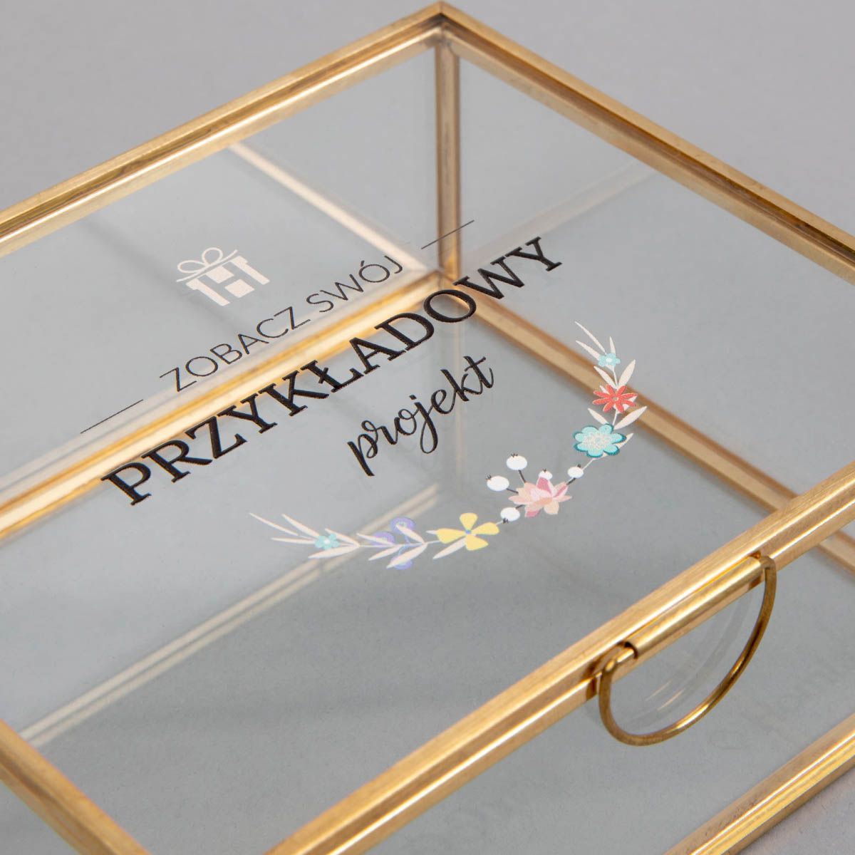 Personalizowana szkatułka 13x11x5 cm na pamiątki PREZENT NA 18