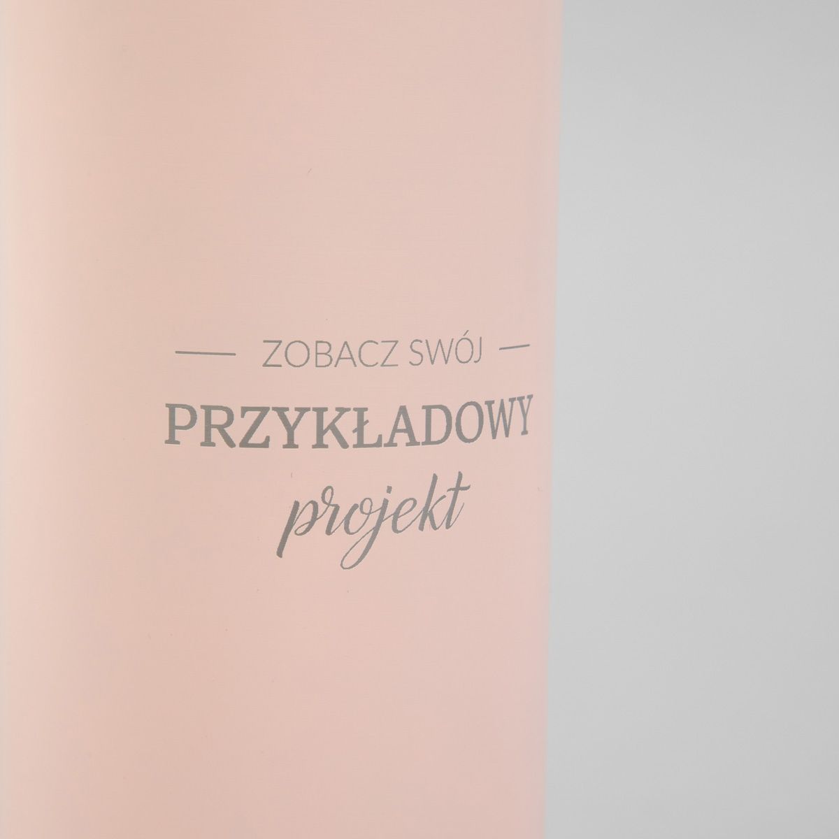 Różowa butelka termiczna z personalizacją UPOMINEK DLA CÓRKI
